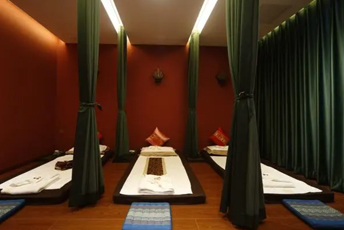 佛山泰式按摩的被动瑜伽：当身体被折叠成诗